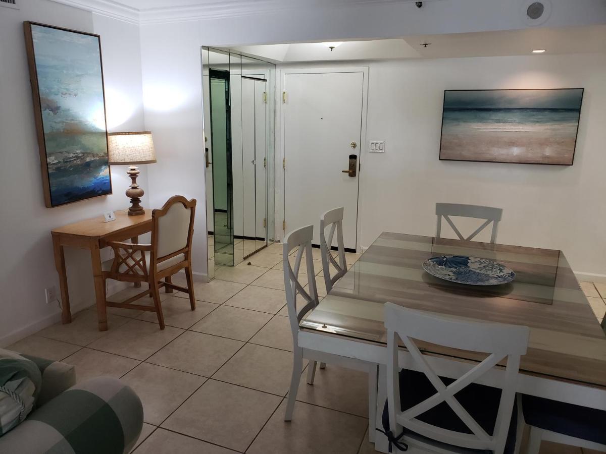 2 Bedroom 2 Bath Beachfront Condo On Miami Beach Millionaire Row Екстериор снимка