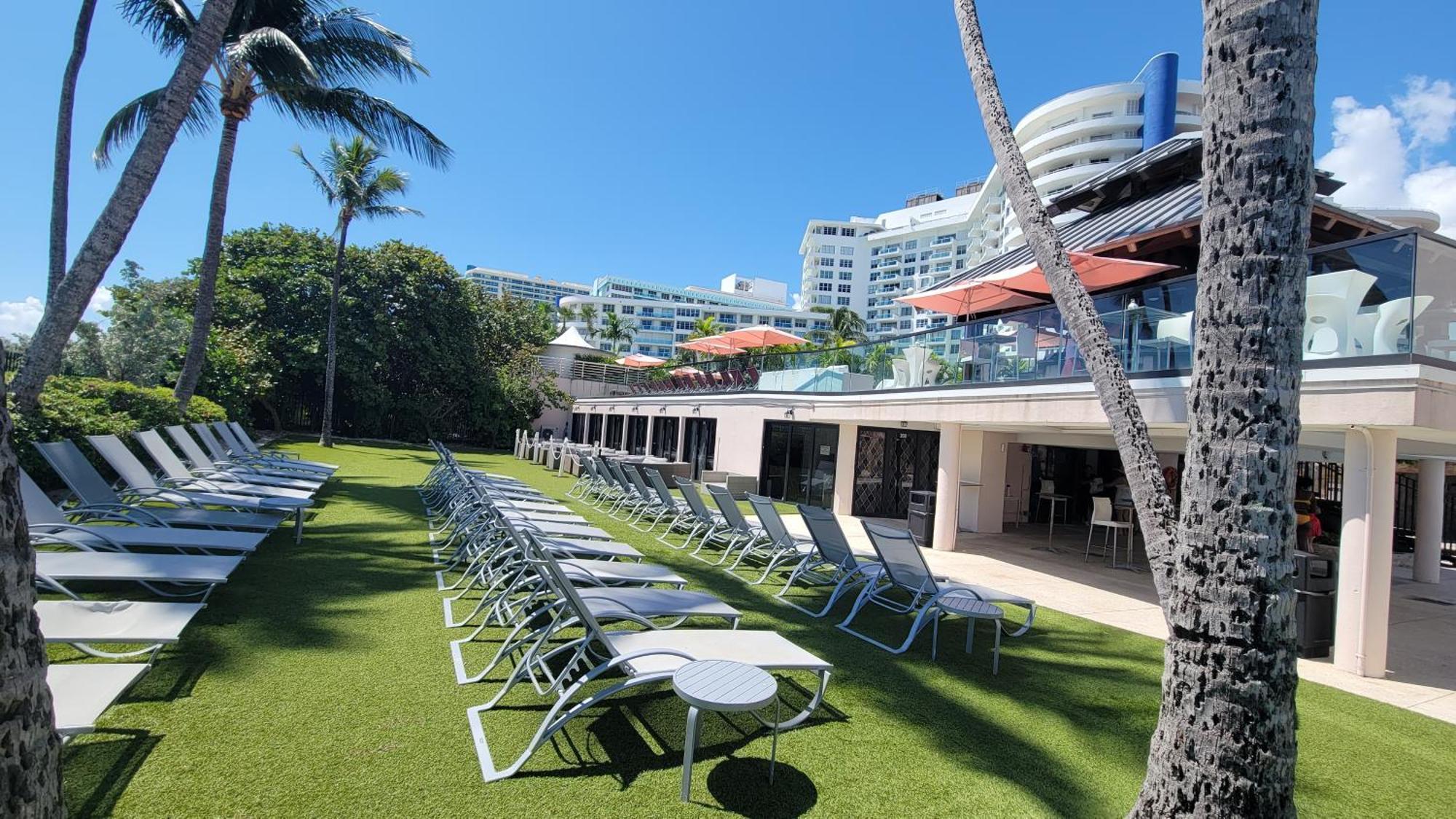 2 Bedroom 2 Bath Beachfront Condo On Miami Beach Millionaire Row Екстериор снимка