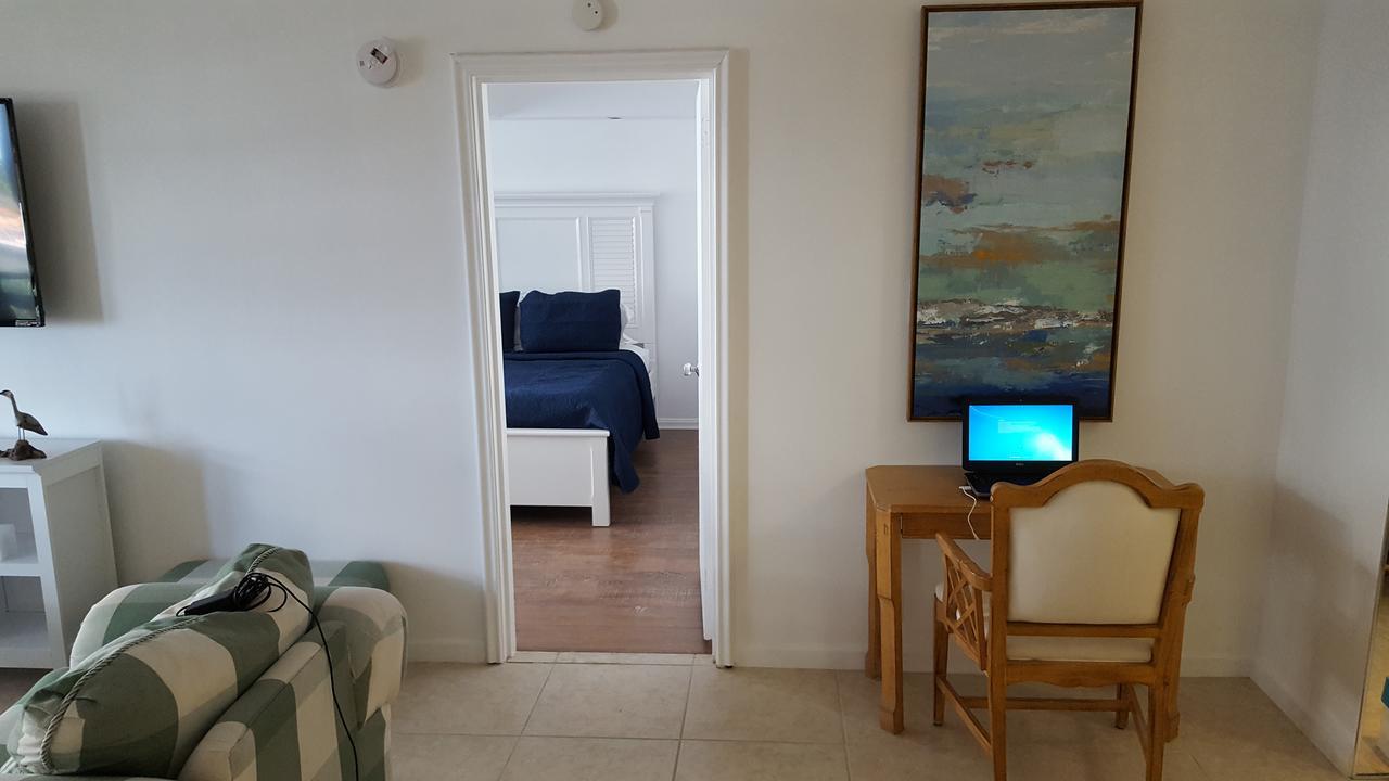 2 Bedroom 2 Bath Beachfront Condo On Miami Beach Millionaire Row Екстериор снимка