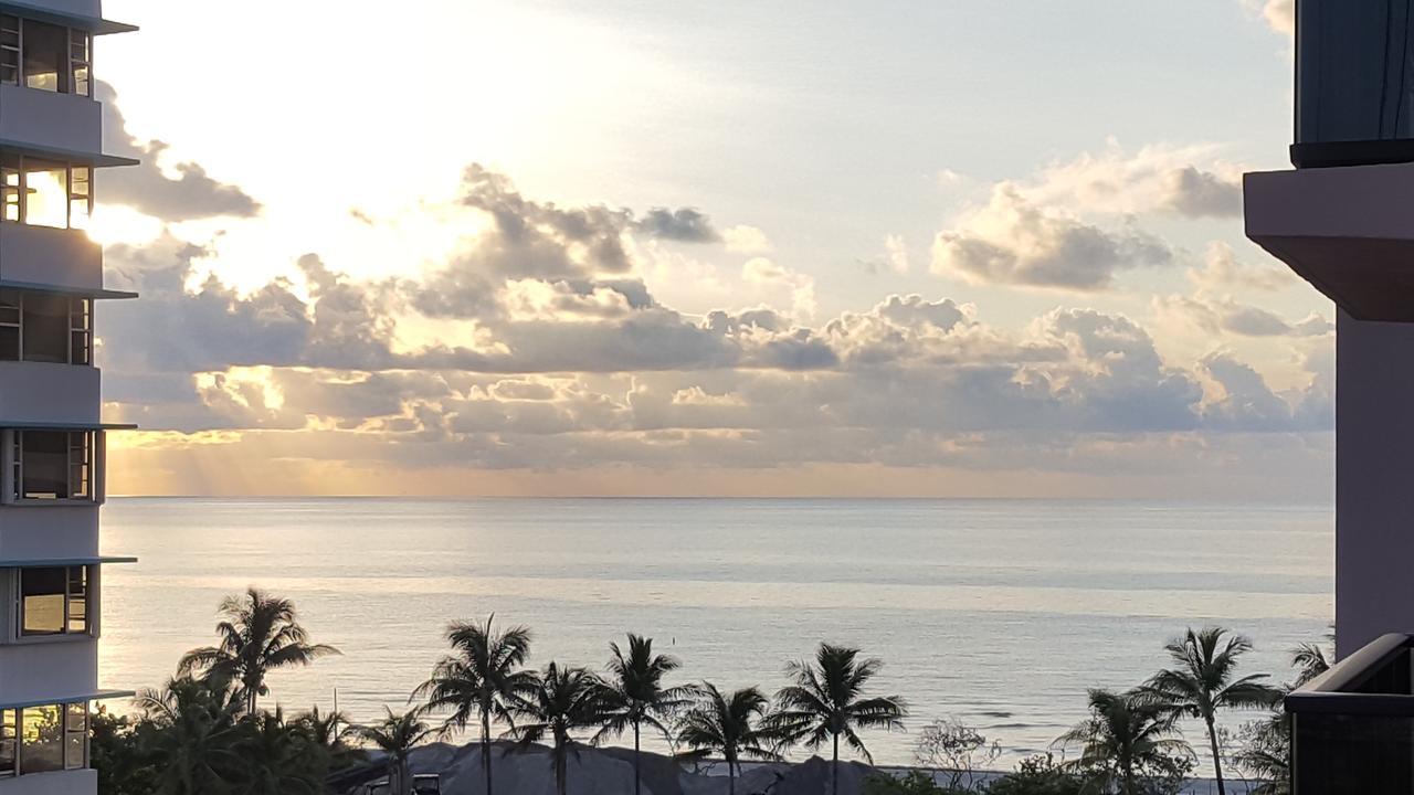 2 Bedroom 2 Bath Beachfront Condo On Miami Beach Millionaire Row Екстериор снимка