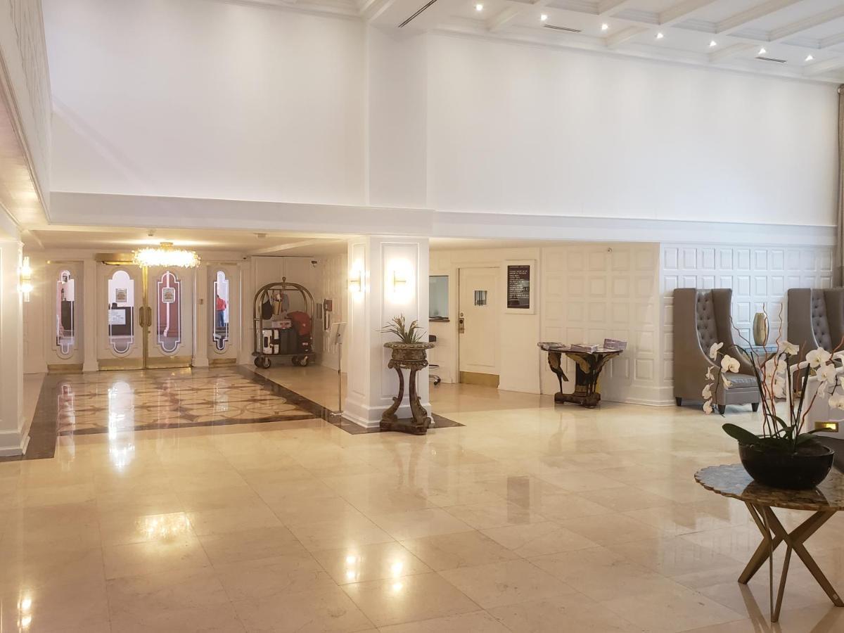 2 Bedroom 2 Bath Beachfront Condo On Miami Beach Millionaire Row Екстериор снимка
