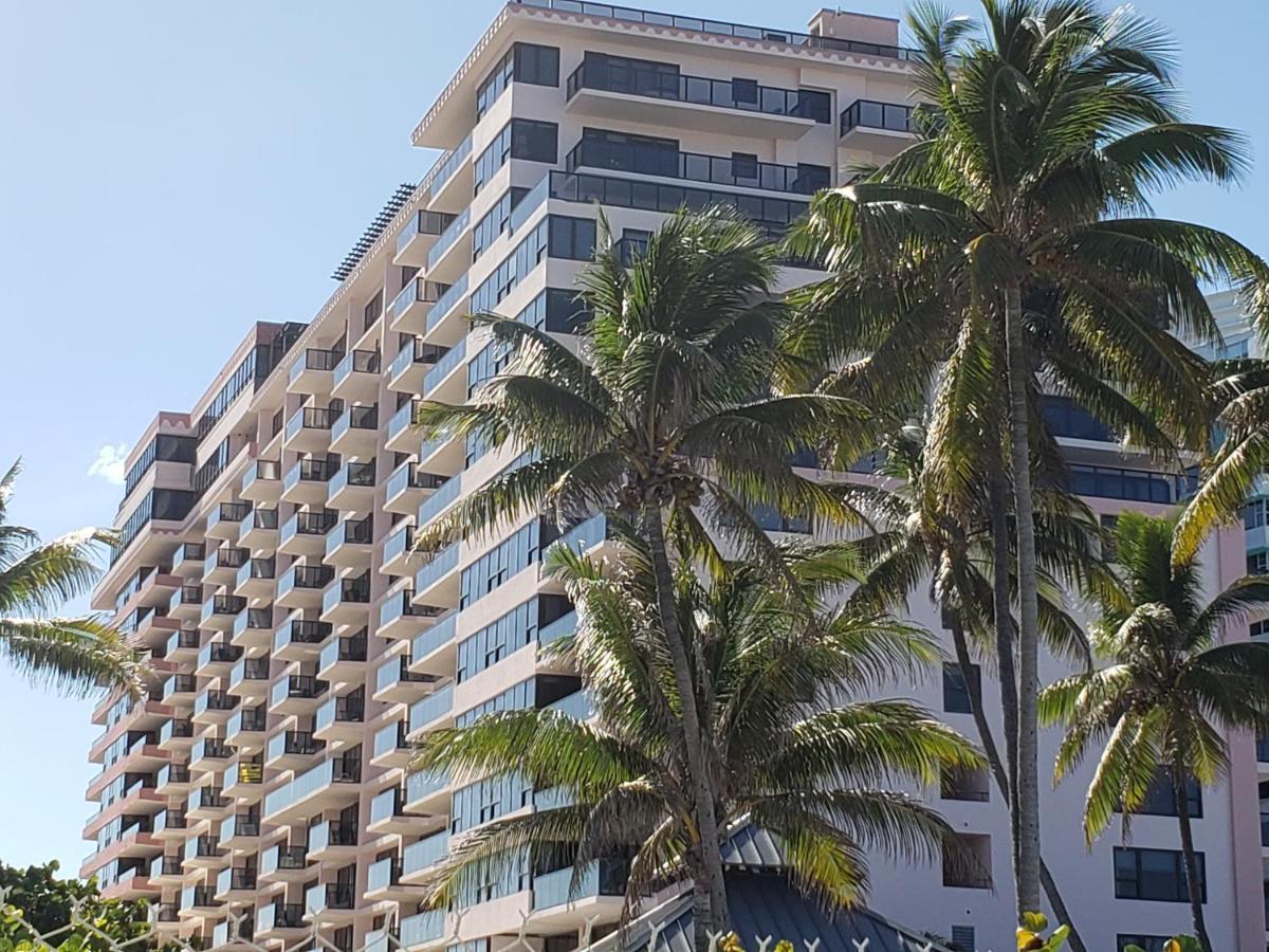 2 Bedroom 2 Bath Beachfront Condo On Miami Beach Millionaire Row Екстериор снимка